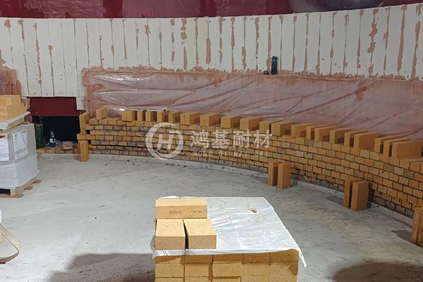 焦?fàn)t耐火磚砌筑